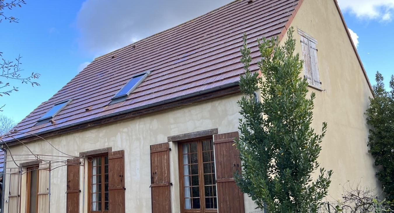 Nettoyage de toiture et application de traitement hydrofuge