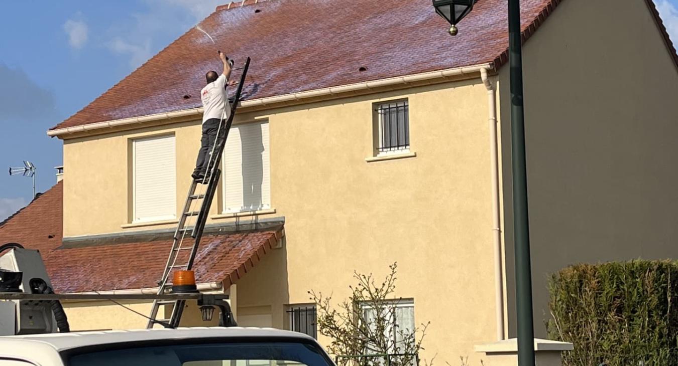 Nettoyage de toiture et façade